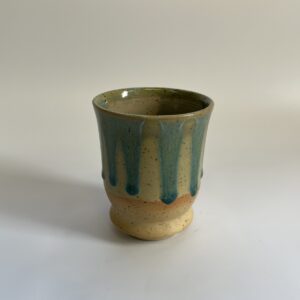 כוס בינונית (העתק)