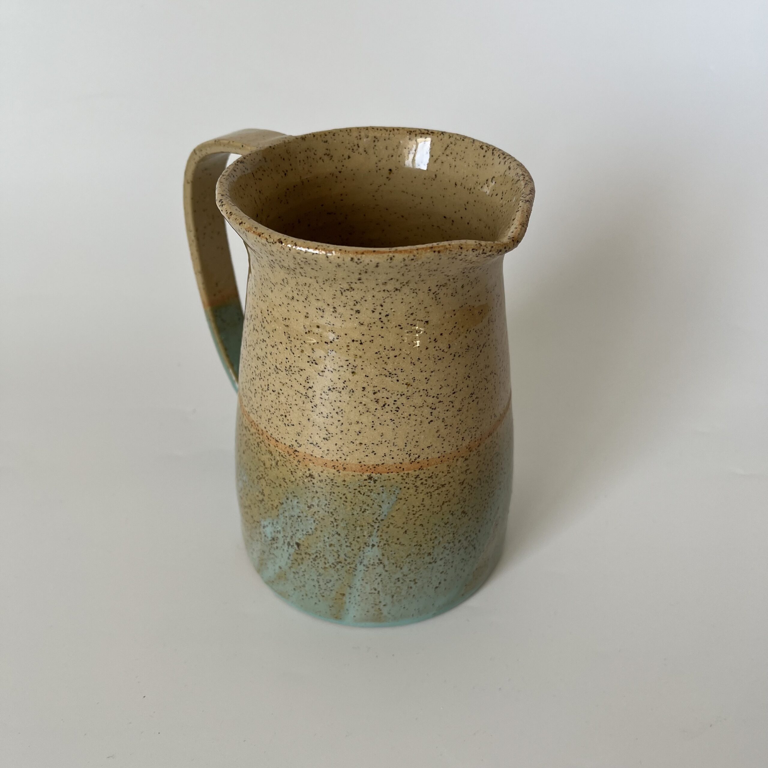 קנקנים מנוקדים קנקנים מנוקדים